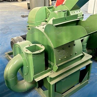 Która kruszarka do drewna jest najlepsza do wytwarzania trocin z kłód i gałęzi?